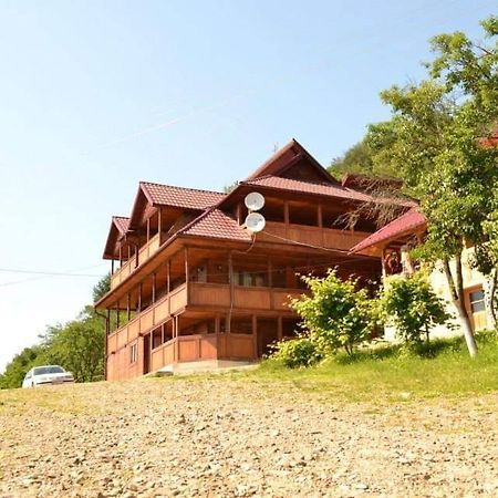 فندق Bîrsanaفي  Casa Din Barsana المظهر الخارجي الصورة